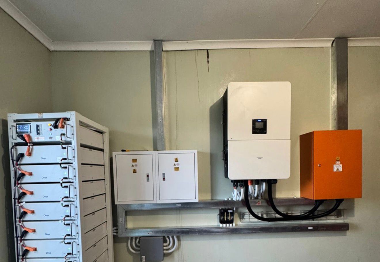 Commercial energy room · Deye stack